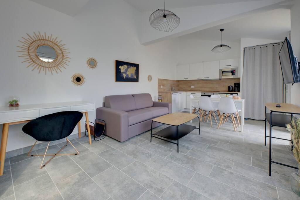 Les Forges Fond Apartment Avoine Bagian luar foto
